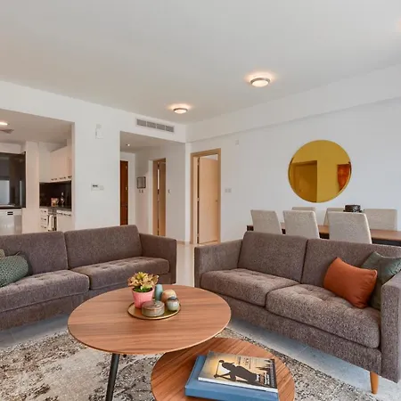 Town House Sleeps 6 With Pool And Air Con * كوكليا